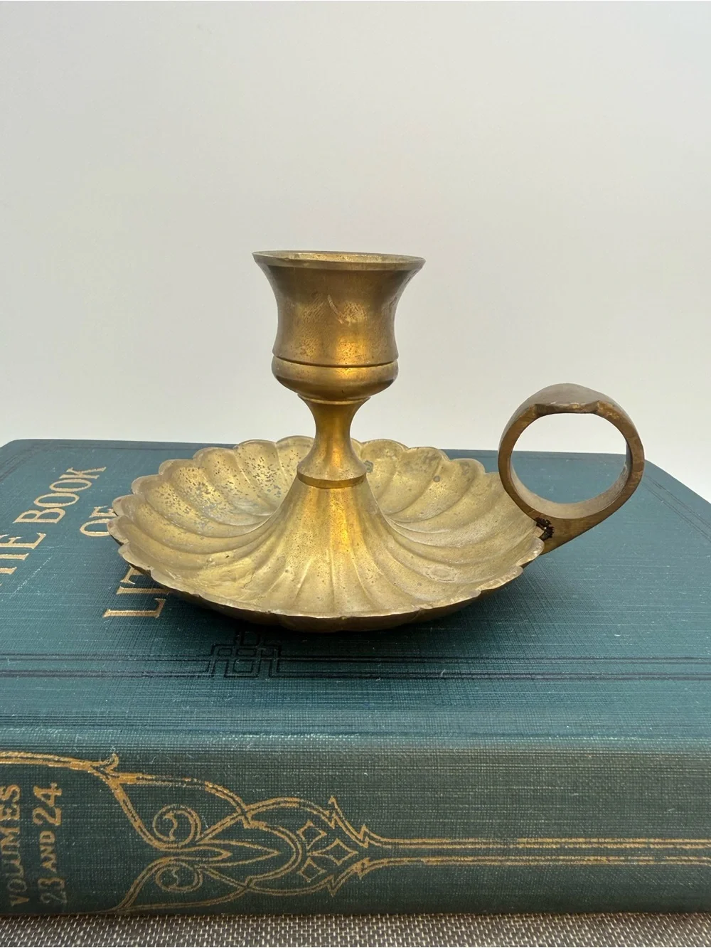 Vintage Brass Chamberstick Candle Holder Scalloped Saucer Base Finger Loop